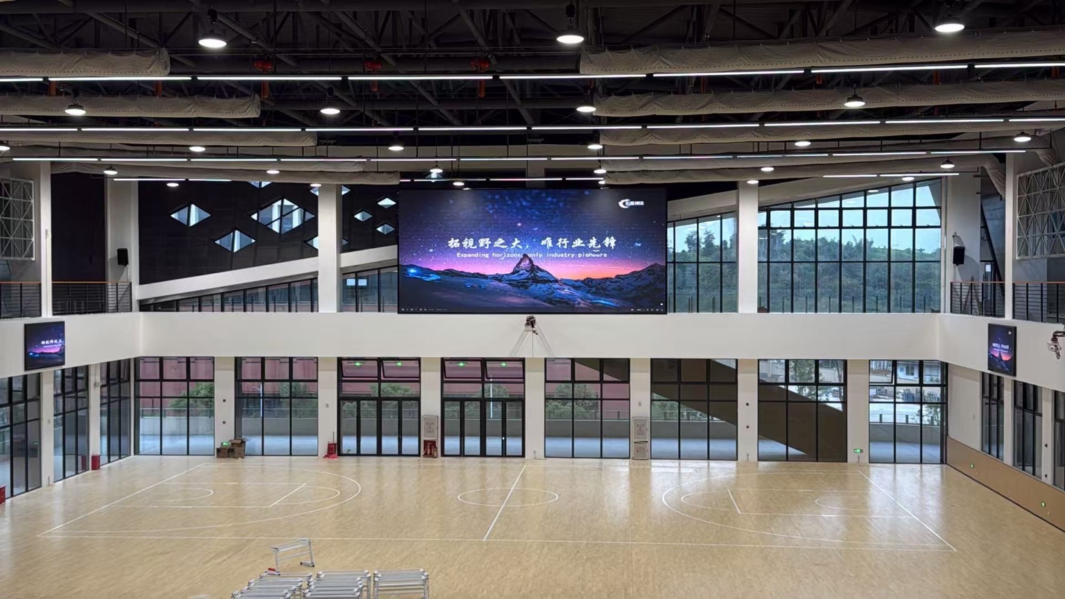 广东肇庆珠江学院体育馆显示项目现场照片1