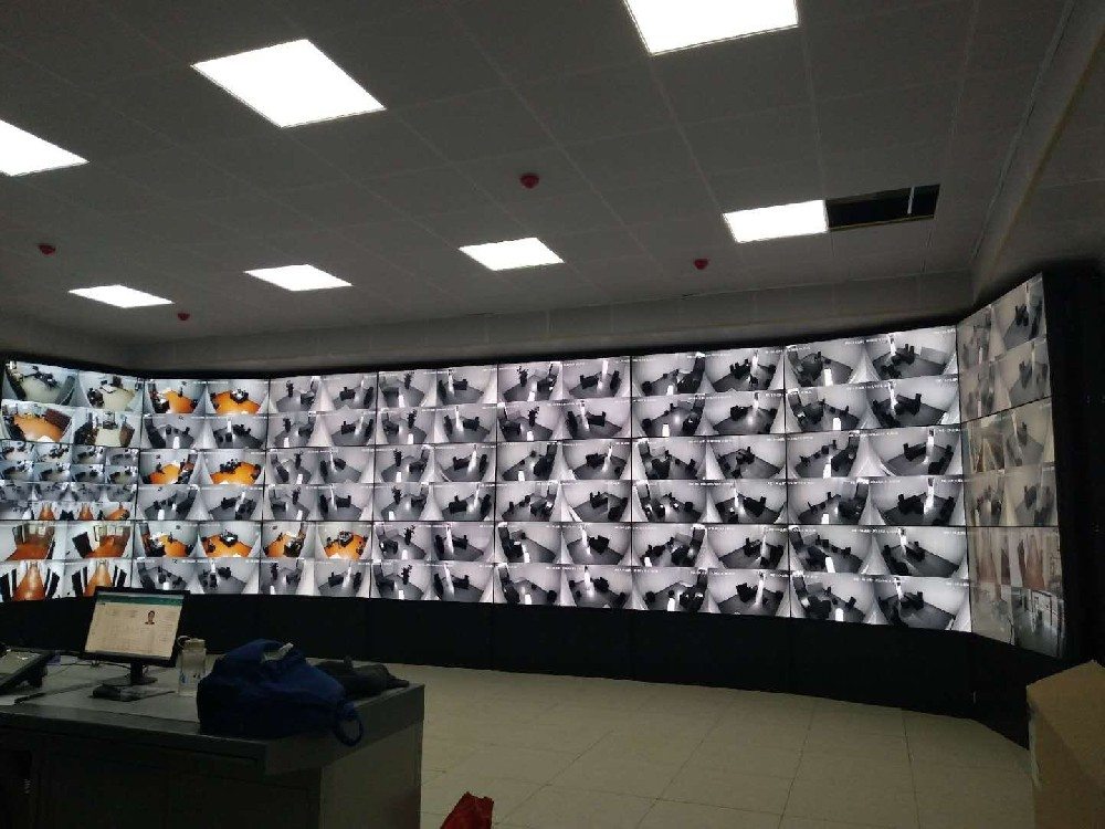 衡阳某监管中心监控室现场照片